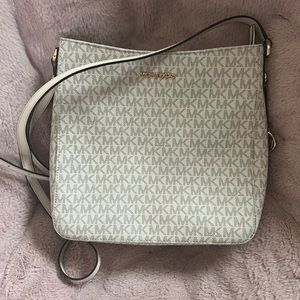 Michael Kors Jet Set Crossbody Bag.
